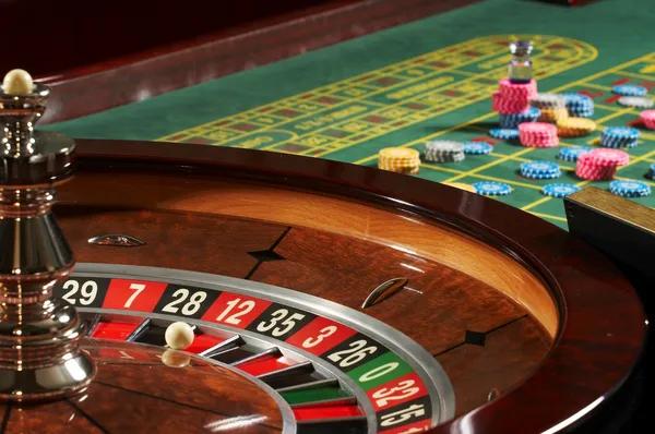 Mobile Casinos vs. Traditional Casinos: A Comparison