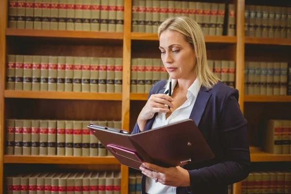 How Personal Injury Attorneys Work with Medical Experts in Spine Injury Cases